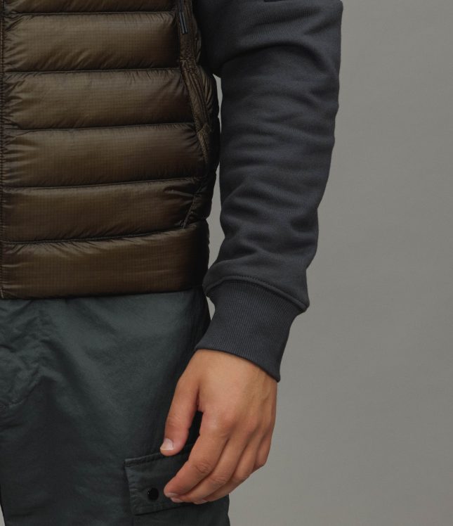 Чоловіча жилетка C.P. COMPANY D.D. SHELL GOGGLE VEST CMVE014A 110416A COL:683, колір зелений | Ціна 26999 грн, фото 5
