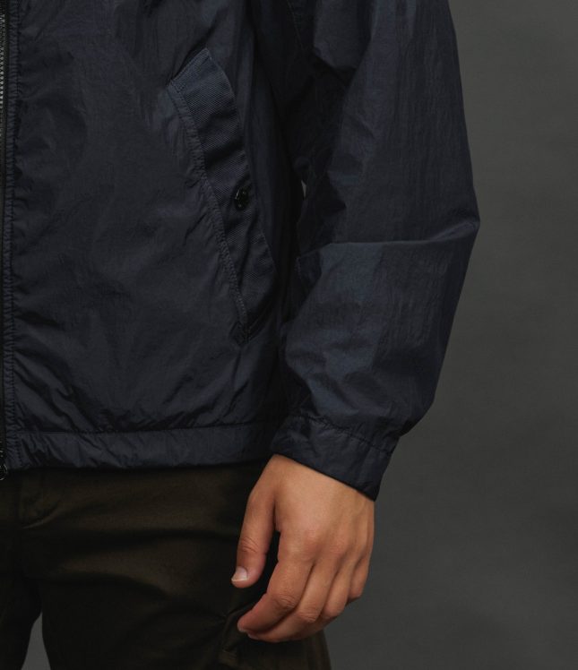 Чоловіча куртка STONE ISLAND GARMENT DYED CRINKLE REPS NY 154100001-S0A23 V0020, колір синій | Ціна 35999 грн, фото 6