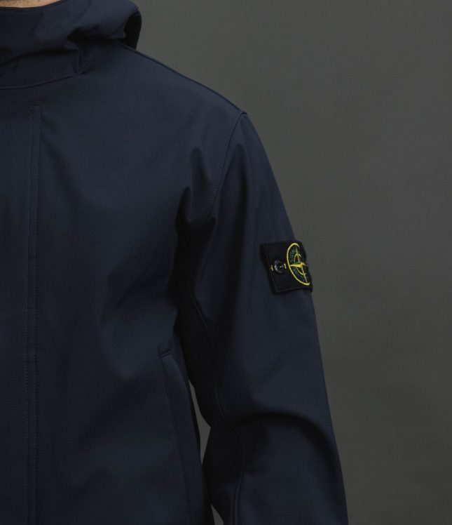 Чоловіча куртка STONE ISLAND LIGHT SOFT SHELL-R e.dye® TECHNOLOGY 154100118-S0A22 V0020, колір синій | Ціна 35999 грн, фото 5