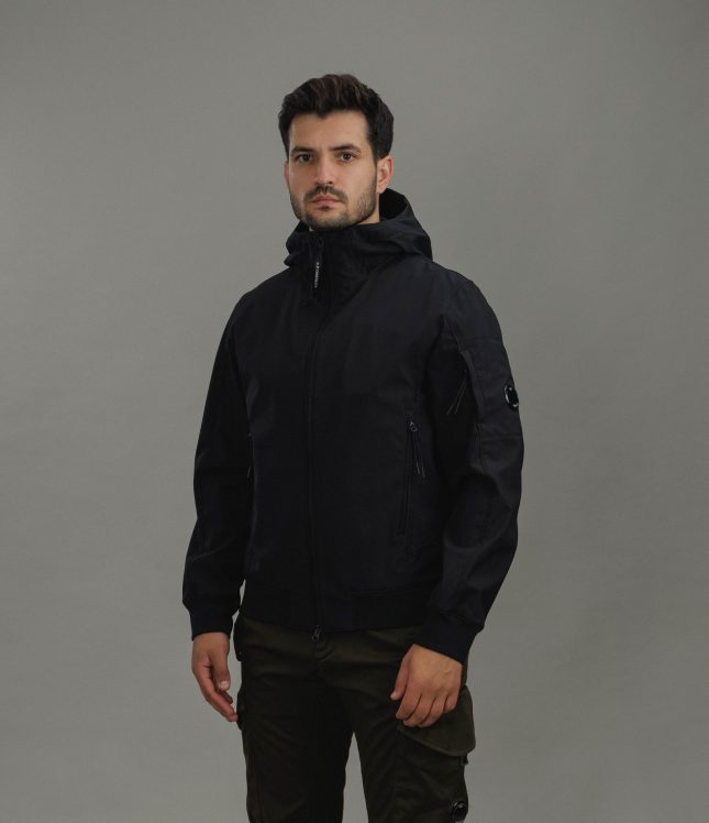 Чоловіча куртка C.P. COMPANY SHELL-R MEDIUM JACKET CMOW729A 005968A COL:999, колір чорний | Ціна 20499 грн, фото 1
