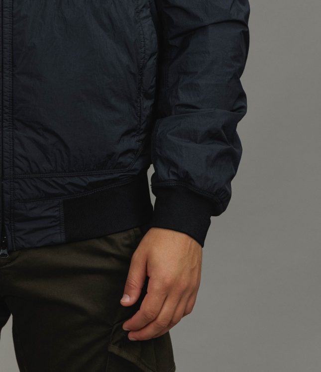 Чоловіча куртка STONE ISLAND GARMENT DYED CRINKLE REPS NY 154100110-S0A23 V0020, колір синій | Ціна 47999 грн, фото 5