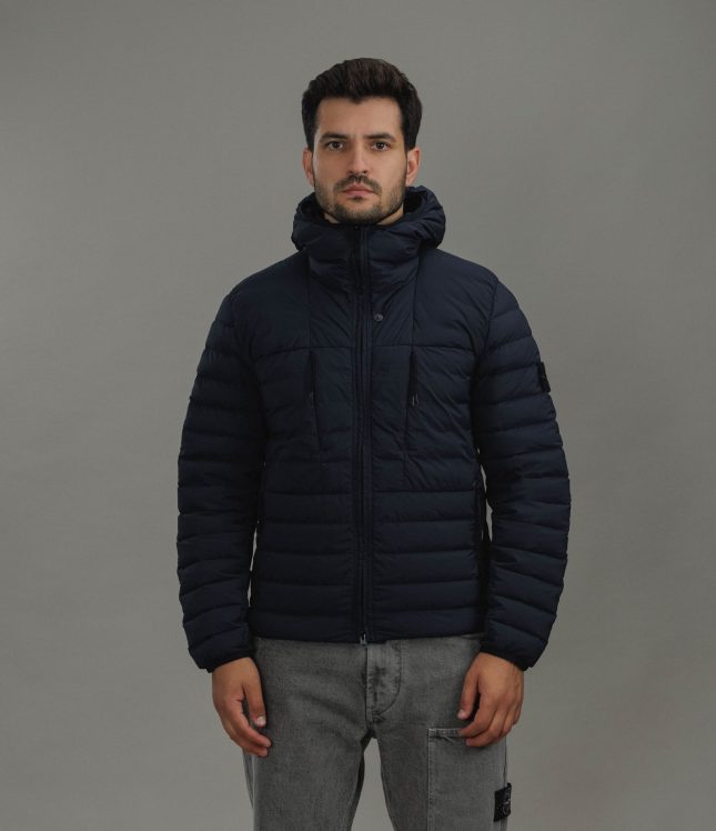 Чоловіча куртка STONE ISLAND SEAMLESS TUNNEL NYLON DOWN-TC 154100107-S0183 V0020, колір синій | Ціна 40799 грн, фото 2