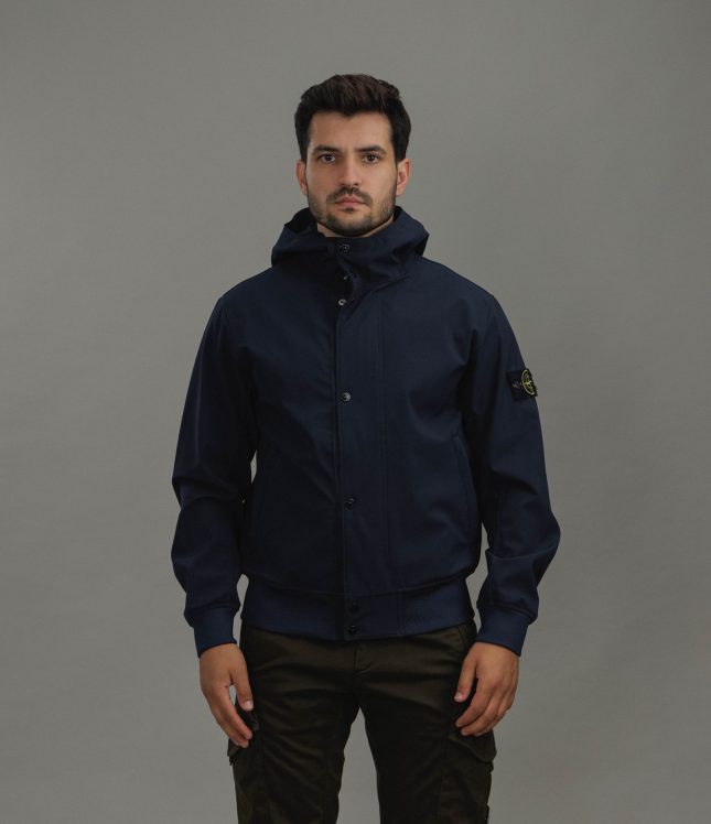Чоловіча куртка STONE ISLAND LIGHT SOFT SHELL-R e.dye® TECHNOLOGY 154100118-S0A22 V0020, колір синій | Ціна 35999 грн, фото 2