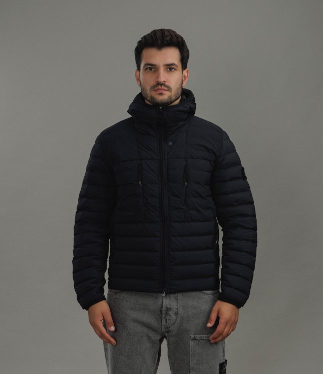 Чоловіча куртка STONE ISLAND SEAMLESS TUNNEL NYLON DOWN-TC 154100107-S0183 V0029, колір чорний | Ціна 47999 грн, фото 2