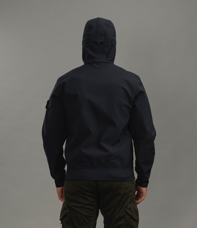 Чоловіча куртка STONE ISLAND SOFT SHELL-R e.dye® TECHNOLOGY 15Q100004-S0B22 V0029, колір чорний | Ціна 36999 грн, фото 9