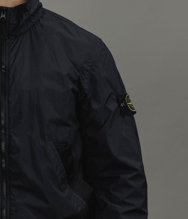 Чоловіча куртка STONE ISLAND GARMENT DYED CRINKLE REPS NY 1541000111-S0A23 V0029, колір чорний | Ціна 34999 грн, фото 4