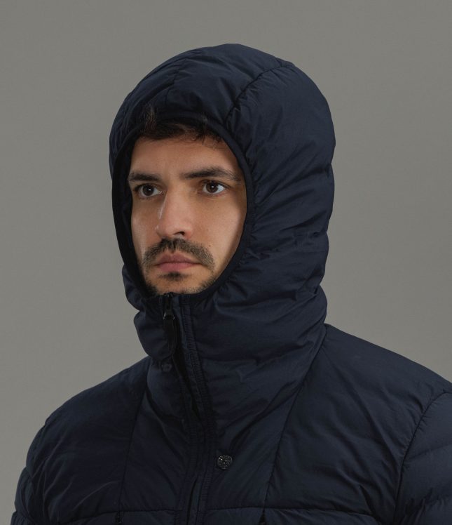 Чоловіча куртка STONE ISLAND SEAMLESS TUNNEL NYLON DOWN-TC 154100107-S0183 V0020, колір синій | Ціна 40799 грн, фото 6