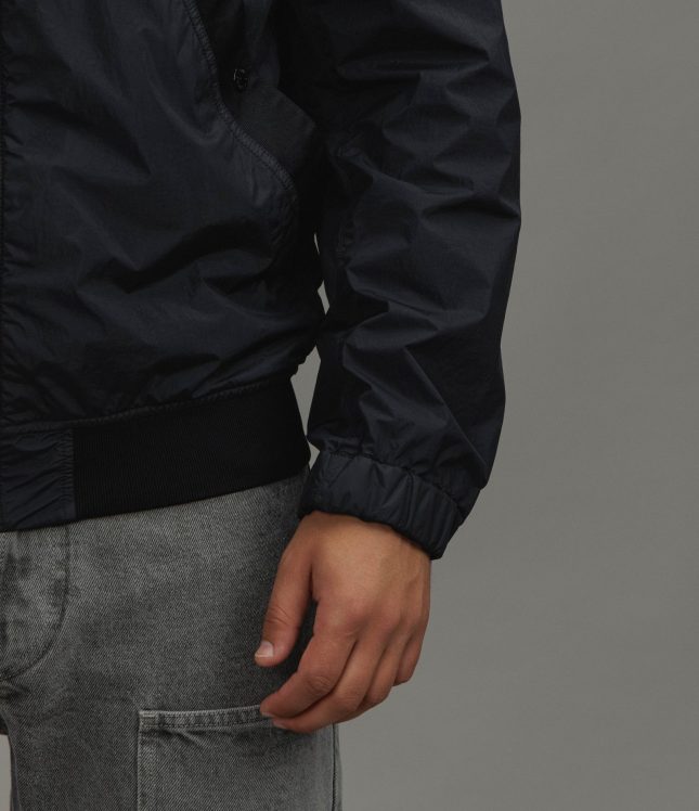 Чоловіча куртка STONE ISLAND GARMENT DYED CRINKLE REPS NY 1541000111-S0A23 V0029, колір чорний | Ціна 34999 грн, фото 5